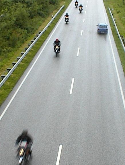 ausfahrt.jpg (37075 Byte)